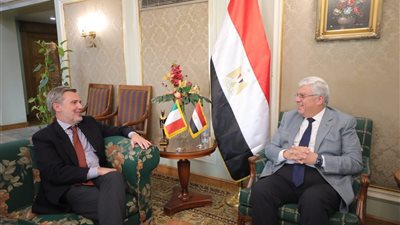 وزير التعليم العالي يبحث آليات التعاون العلمي مع إيطاليا