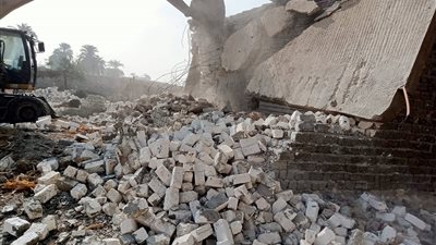 مركز المنيا يزيل 15 حالة تعدي بالبناء على الأراضي الزراعية