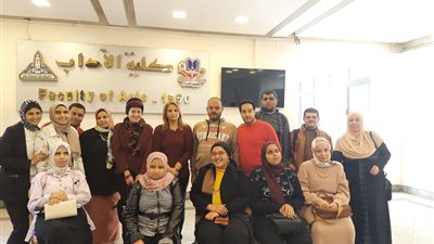 ندوة بآداب عين شمس حول تدعيم الثبات الإنفعالي لدى طلاب الجامعة