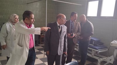 وكيل الصحة بأسيوط يفاجئ مستشفى الإيمان العام الثامنة والنصف صباحاً