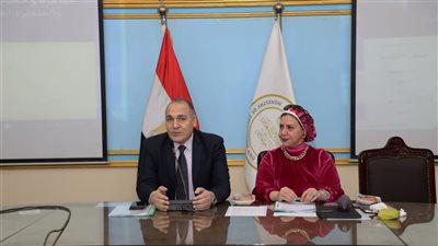 تفاصيل اجتماع مديري المدارس الرسمية والمتميزة لغات بديوان الوزارة
