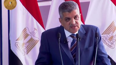 الفريق اسامة ربيع: لا أحد يستطيع أن يمس قناة السويس