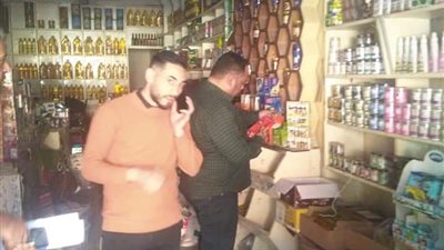 أعدام منتجات البان ولحوم مصنعه فاسده ببنى سويف