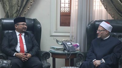 المفتي يستقبل وفدًا إندونيسيًّا ويتسلَّم دعوة لمؤتمر