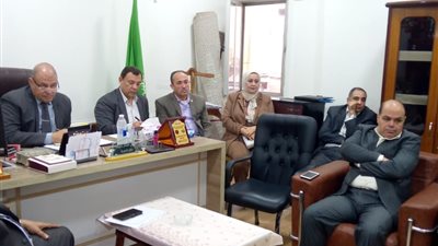 وكيل تعليم الدقهلية يبحث الاستعدادات لامتحانات نصف السنة