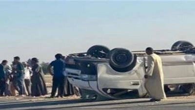 إصابة 9 أثر انقلاب ميكروباص بالطريق الأوسطى فى أكتوبر