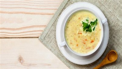 طريقة عمل شوربة الجبن الكريمية مع الخضار