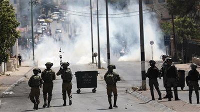مواجهات بين الفلسطينيين والاحتلال فى بلدة 
