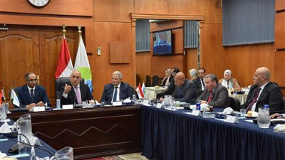 الاسكان :توجيهات لشركات المياه لتطوير الأداء وحوكمة منظومة العمل