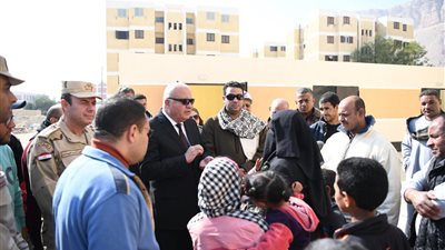 محافظ قنا يتفقد عمارات سكن كريم بمراكز الوقف وفرشوط وأبوتشت ودشنا