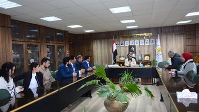 غانم تستقبل وفداً ممثلاً عن إدارة مدرسة ضيف الله للتكنولوجيا