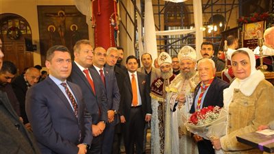 نواب البرلمان وقيادات مستقبل وطن يزورون كنائس كليوباترا وألماظة