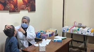 علاج ٣٠٠ حالة بالمجان.. في قافلة طبية لمستقبل وطن بكفر شكر