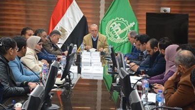 محافظ القليوبية يناقش بدء رصف المنطقة المحيطة بالترعة البولاقية