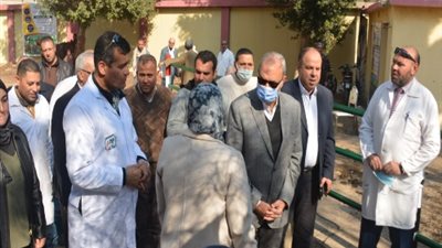 الهجان يتفقد القافلة الطبية البيطريةلتحصين وعلاج المواشي..بالمجان
