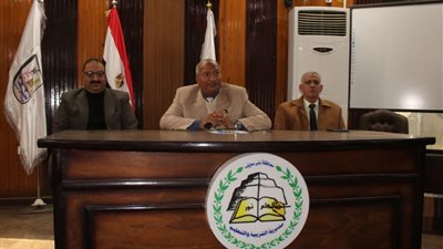 محافظ بني سويف يبحث الاستعداد لامتحان الشهادة الإعدادية