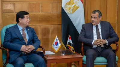 وزير الإنتاج الحربى يستقبل وفد البرلمان الكوري الجنوبي