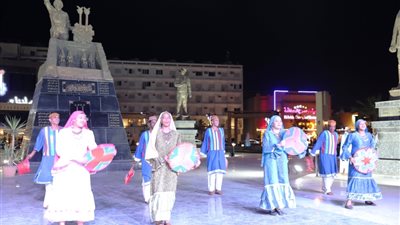 فرق الفنون الشعبية تقدم عروضها إحتفالا العيد القومى لأسوان