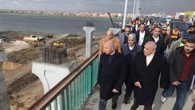 الوزير: إنشاء كوبري جديد بجانب كوبري الوراق الحالي