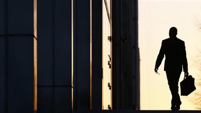 البقاء للأغنى.. 1% في العالم يستحوذون على ثلثي ثروات البشر