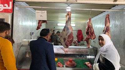المواطنون الاسعار جيدة والتخفيضات تصل الى ٥٠٪؜