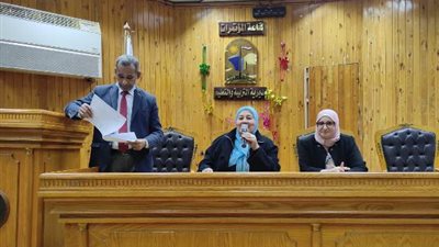 ورش عمل يومية لموجهي القاهرة لتنفيذ ضوابط تصحيح المواد الاعدادية