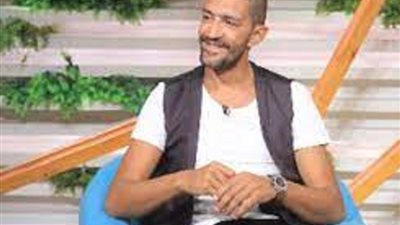 الموت يفجع الفنان خالد كمال