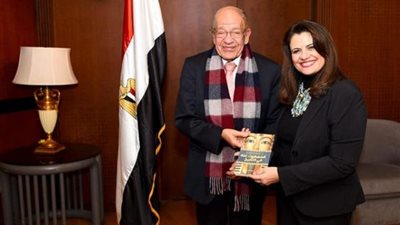 الهجرة تستقبل الدكتور وسيم السيسي لتوسيع التعاون في 