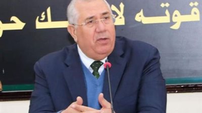 وزير الزراعة يؤكد ضرورة تسهيل إجراءات تسجيل المخصبات الزراعية