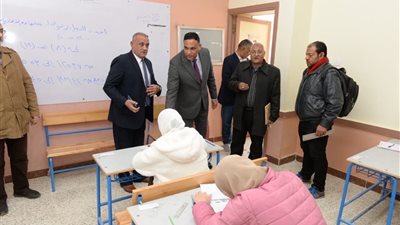 وكيل تعليم الدقهلية يتفقد عدد من لجان امتحانات الشهادة الاعدادية