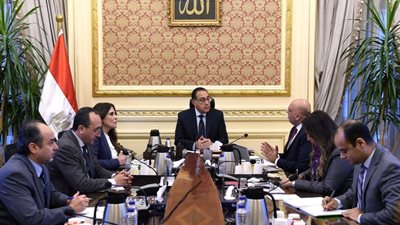 مدبولي يؤكد دور جهاز تنمية المشروعات في دعم قطاع المشروعات المتوسطة والصغيرة