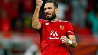 شوبير يعلن غياب علي معلول عن مباراة البنك الأهلي ويكشف عن البديل