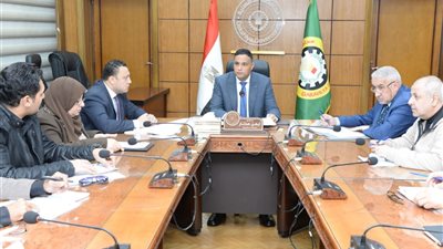 مراجعة تراخيص الاعلانات بالشوارع والميادين بالمنصورة