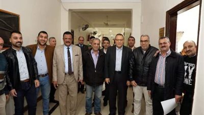 محافظ الشرقية يتفقد الديوان العام لمتابعة سيرانتظام العمل