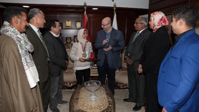محافظ بنى سويف يُكرّم بطلة البطوله العربيه بسوريا