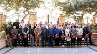 تكريم مسئولى منظومة الشكاوي الحكومية بجامعة المنصورة