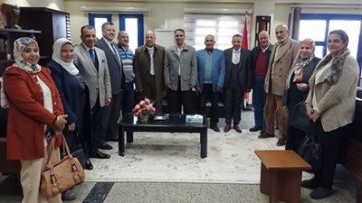 قيادات بدر والتعليم تعلن بدء إجراءات تشغيل أول مدرسة تجارى/ فيديو