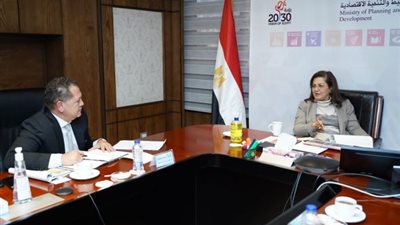 وزيرة التخطيط تجتمع بمجلس إدارة مدينة طربول الصناعية
