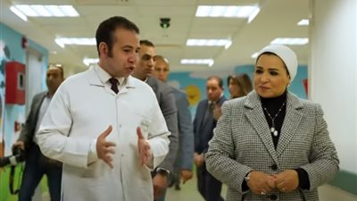 السيدة انتصار السيسى قرينة الرئيس تزور مستشفى الأورمان وتشيد بـ