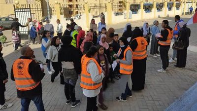 قافلة محمد سليمان الطبية تنجح فى الكشف على 620 مريض ببدر.. فيديو