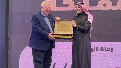 السعوديه تكرم عادل فهيم في انطلاق البطولة العربيه لكمال الاجسام