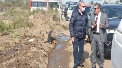 محافظ القليوبية: رفع 300 طن تراكمات وردش مباني على جانبي الطريق