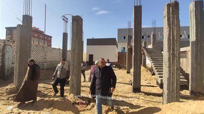 النمر يتابع تنفيذ مشروعات حياه كريمة بطهواي