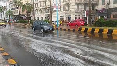 تواصل هطول الأمطار الغزيرة على الإسكندرية لليوم الثالث على التوالى