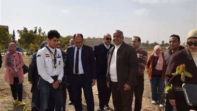 زرع ٣٥٠٠ شجرة في جامعة حلوان ضمن مبادرة اتحضر للأخضر