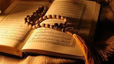 الحجاب عند قول الاذكار غير ملزم وهذا حكمها اذا خرج وقتها