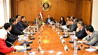 وزير الصناعة يبحث نقل التكنولوجيات الحديثة من كوريا الجنوبية