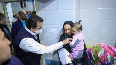 وزير الصحة يوجه بسرعة تزويد مستشفى الزقازيق العام بأدوات جراحية
