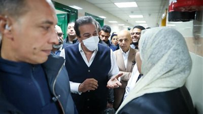 عبد الغفار يوجه بتوفير سرير رعاية لمريضة أورام وسرعة تقديم العلاج اللازم