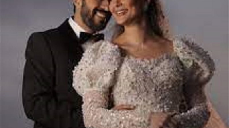 احمد عصام وزوجته
